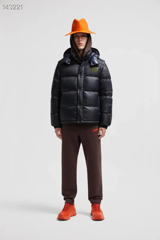 Moncler sz1-5 26yr255 (13)